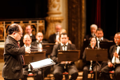 No concerto gratuito, o aniversário de 64 anos do conjunto orquestral foi comemorado, além dos 107 anos do Teatro do Parque