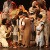 O espetáculo será apresentado em um teatro pela primeira vez. Jesus negro e outras referências contemporâneas fazem parte do elenco