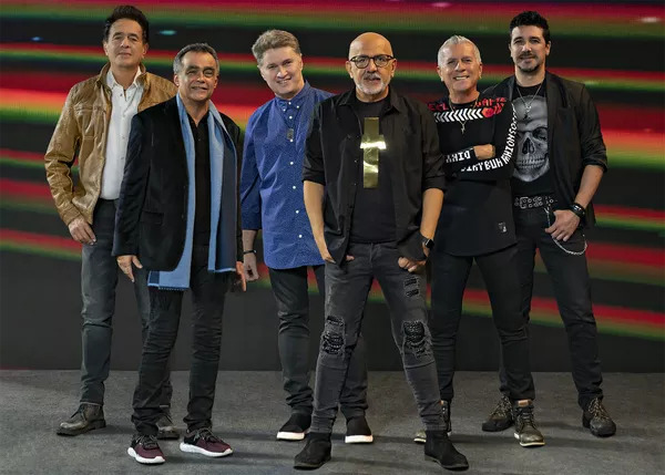 A banda da Música Popular Brasileira (MPB) comemora 40 anos de carreira, e o cantor exibe a turnê 'Belo in Concert'