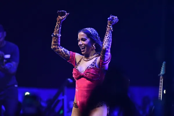 A cantora integrante do Grammy 2023 se apresentou em Recife no último sábado, na Arena de Pernambuco, com ingressos a partir de R$ 120